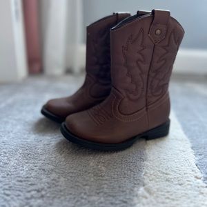 Wonder nation- Shoes size 8 toddler